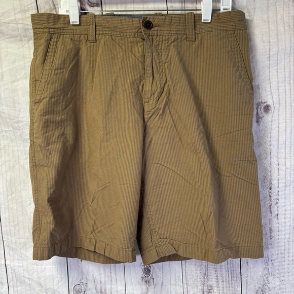 Tommy Hilfiger Men’s Khaki Shorts 34 - Picture 1 of 7